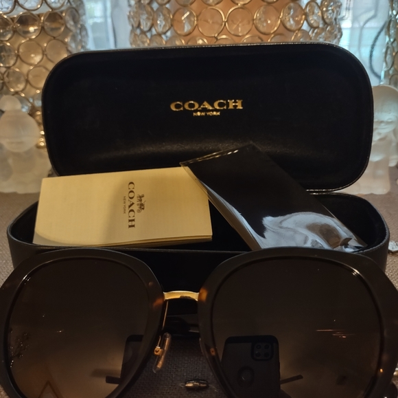 Coach sunglasses - Picture 5 of 5